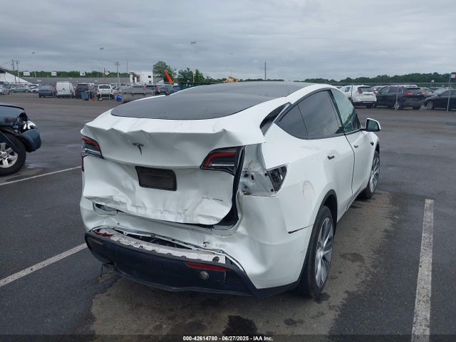 2023 TESLA MODEL Y 7SAYGAEE5PF660381 Photo 3