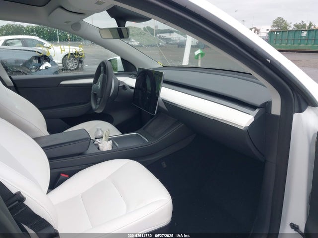2023 TESLA MODEL Y 7SAYGAEE5PF660381 Photo 4