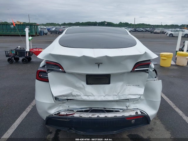 2023 TESLA MODEL Y 7SAYGAEE5PF660381 Photo 5