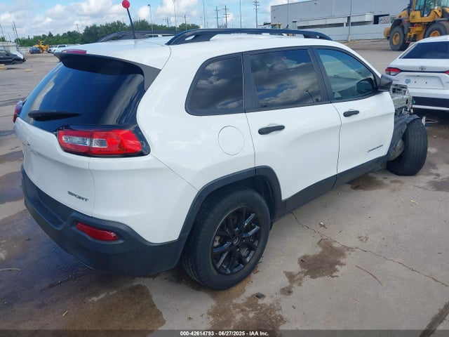1C4PJLAB5HW669175 Jeep Cherokee