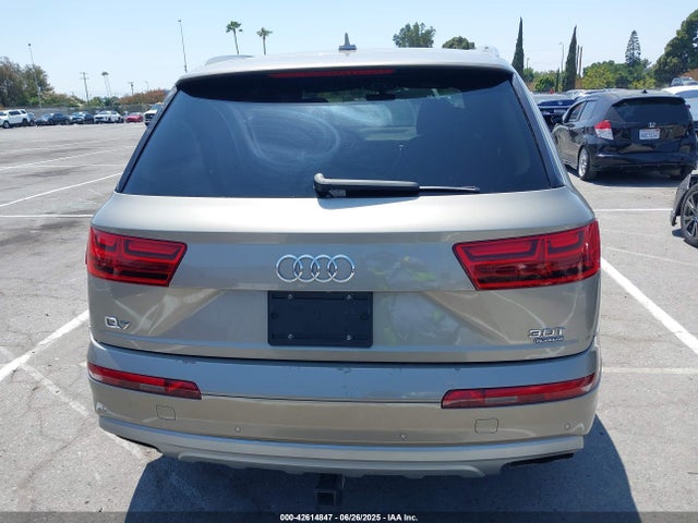 WA1LAAF79HD033100 Audi 2017