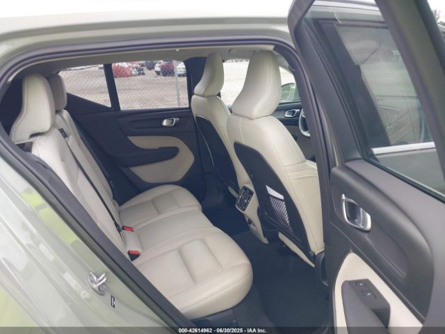 2023 VOLVO XC40 YV4L12UN2P2099041 Photo 7