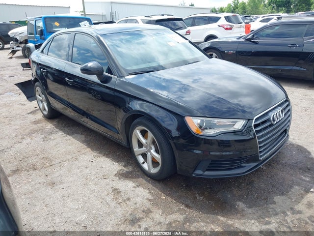2015 AUDI A3 WAUACGFF9F1135963 Photo 0