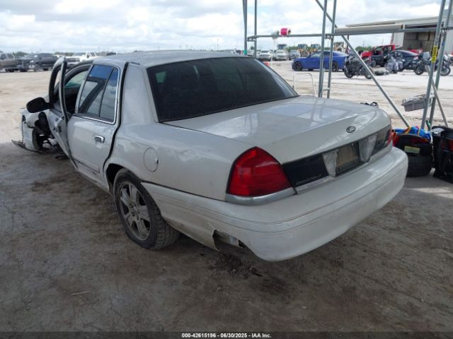 2011 FORD CROWN VICTORIA 2FABP7EV2BX170338 Photo 2