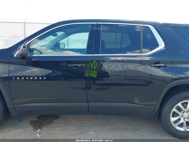 2021 Chevrolet Traverse Ls მანქანა იყიდება აუქციონზე, vin: 1GNERFKW7MJ175952, აუქციონის ნომერი: 42615213