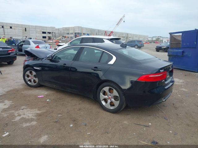 2017 JAGUAR XE SAJAR4BG9HA978130 Photo 2