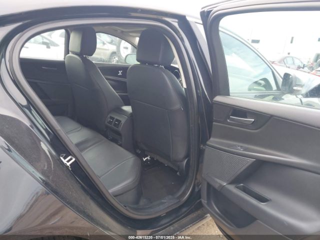 2017 JAGUAR XE SAJAR4BG9HA978130 Photo 7