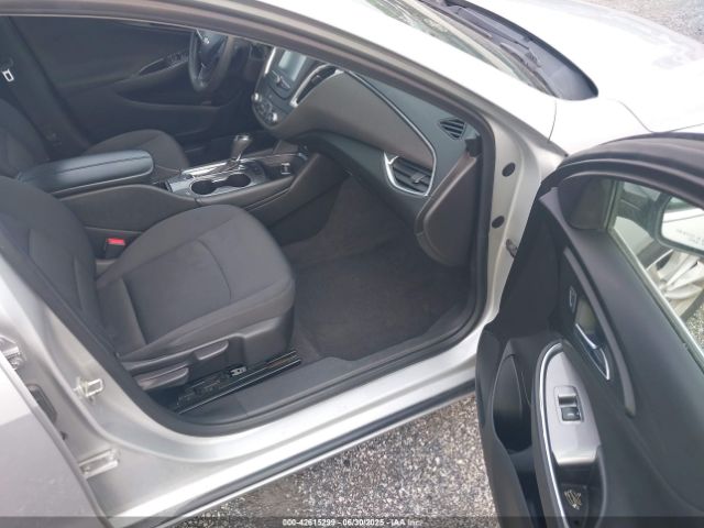 2016 CHEVROLET MALIBU 1G1ZE5ST0GF260850 Photo 4