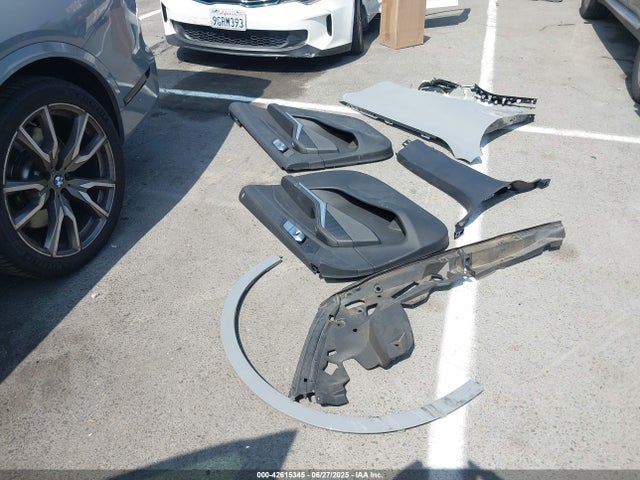 5UXCX6C06N9K18629 BMW X7