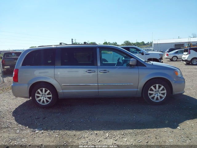 2C4RC1BG0FR694119 Chrysler Town and Country