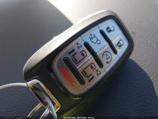 2023 CHRYSLER PACIFICA 2C4RC1BG1PR606566 Photo 10