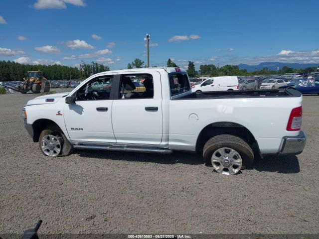 3C6UR5DL5RG303820 RAM 2024