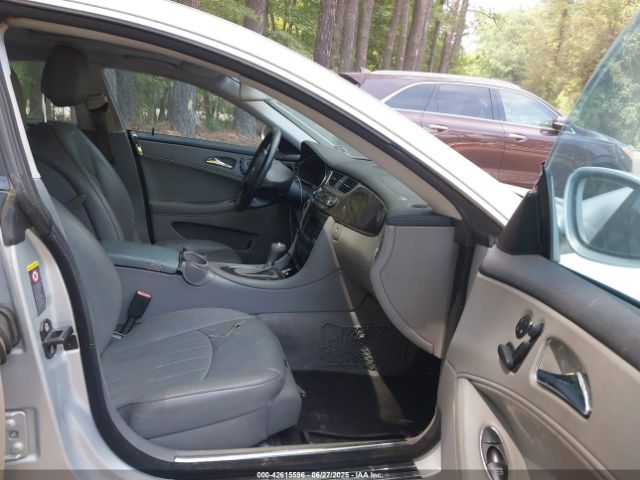 2007 MERCEDES-BENZ CLS 550 WDDDJ72X67A093411 Photo 4