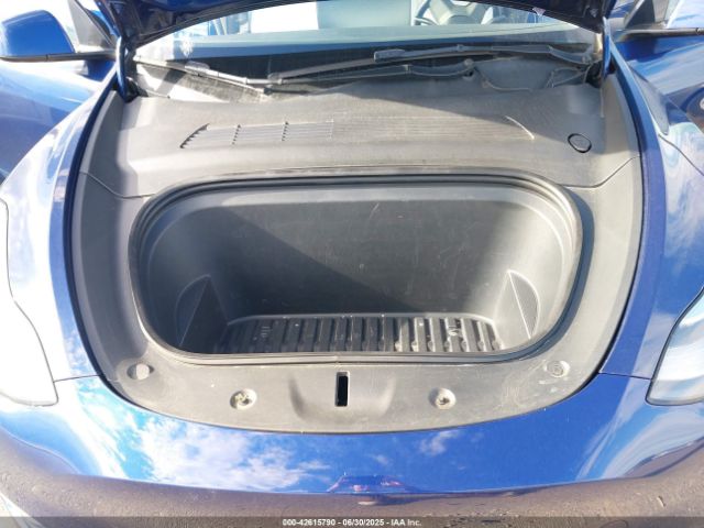 2021 TESLA MODEL Y 5YJYGDEE8MF187196 Photo 9