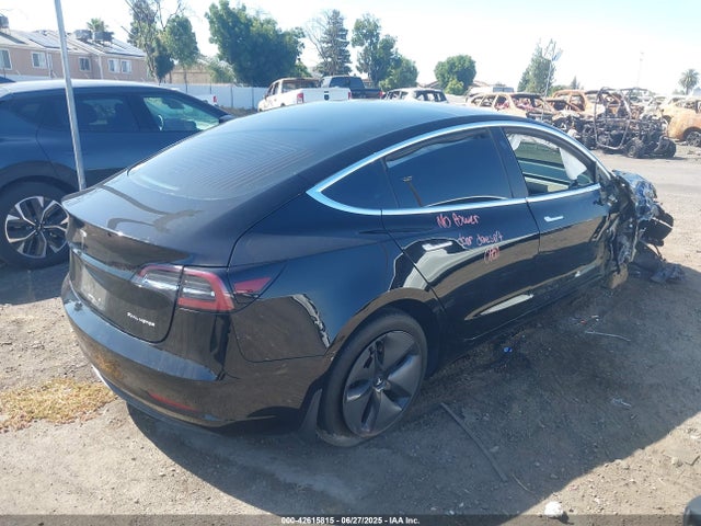 2018 TESLA MODEL 3 5YJ3E1EB5JF062995 Photo 3