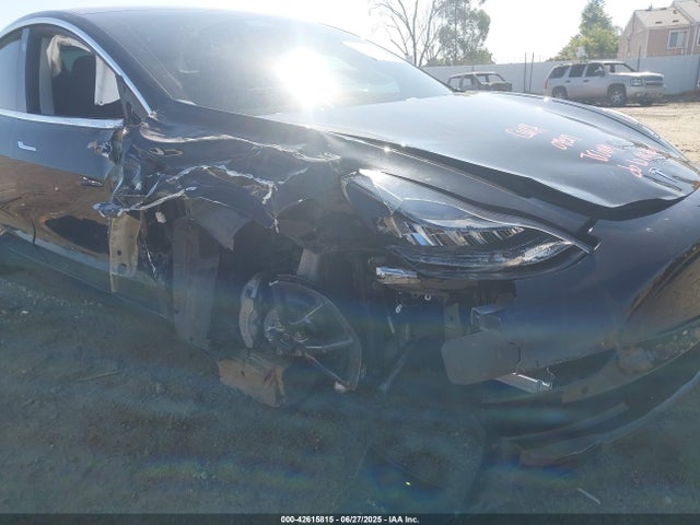 2018 TESLA MODEL 3 5YJ3E1EB5JF062995 Photo 5