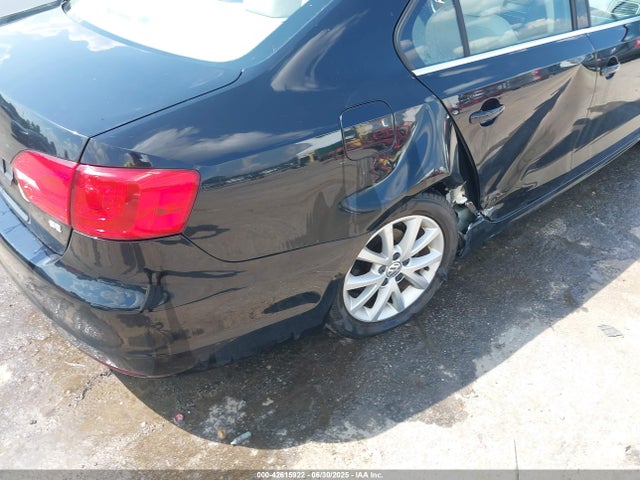 3VWD17AJ6EM386018 Volkswagen 2014