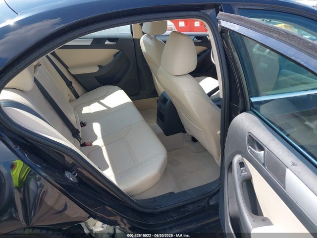3VWD17AJ6EM386018 Volkswagen 2014