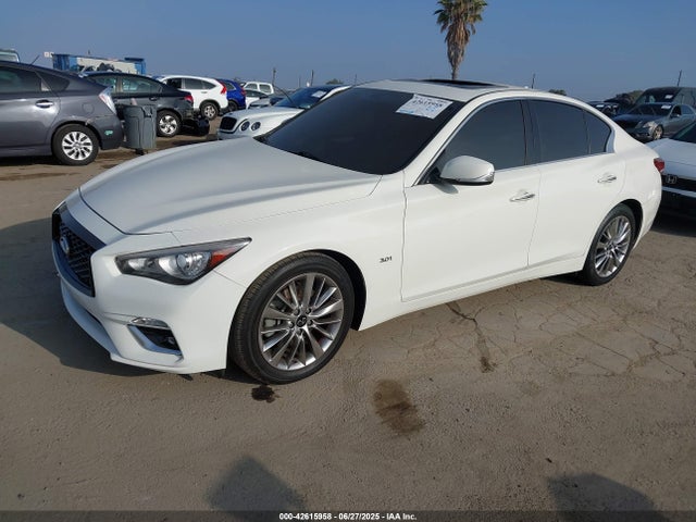 JN1EV7ARXLM255588 Infiniti 2020