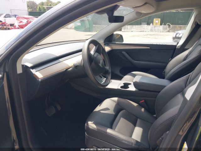 2024 TESLA MODEL Y 7SAYGDED0RF033356 Photo 4