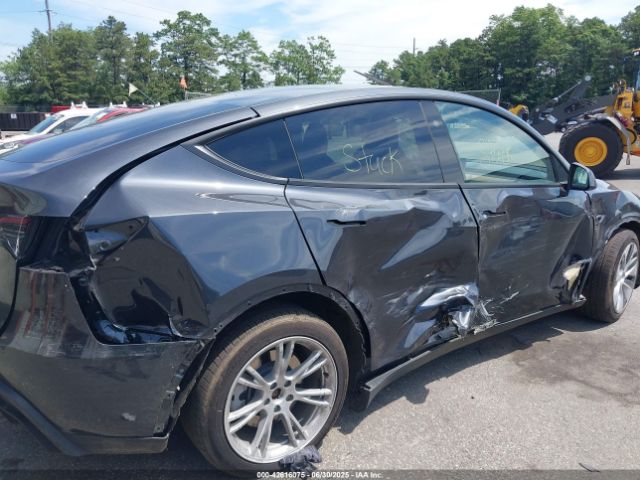 2024 TESLA MODEL Y 7SAYGDED0RF033356 Photo 5