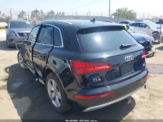 2018 AUDI Q5 WA1BNAFY3J2210685 Photo 2