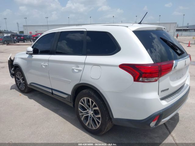 2016 MITSUBISHI OUTLANDER JA4AD3A35GZ050914 Photo 2