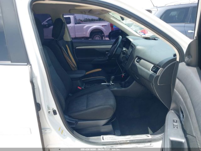 2016 MITSUBISHI OUTLANDER JA4AD3A35GZ050914 Photo 4