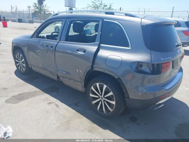 2022 MERCEDES-BENZ GLB 250 W1N4M4GB1NW177433 Photo 2