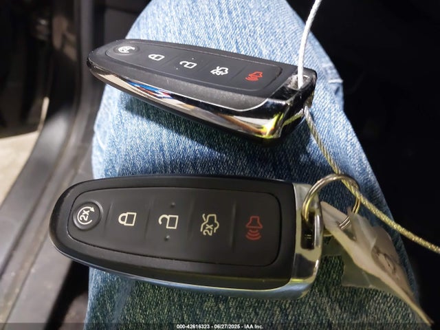 Ford 2016 2016 1FMCU9J93GUC39933 Image 11