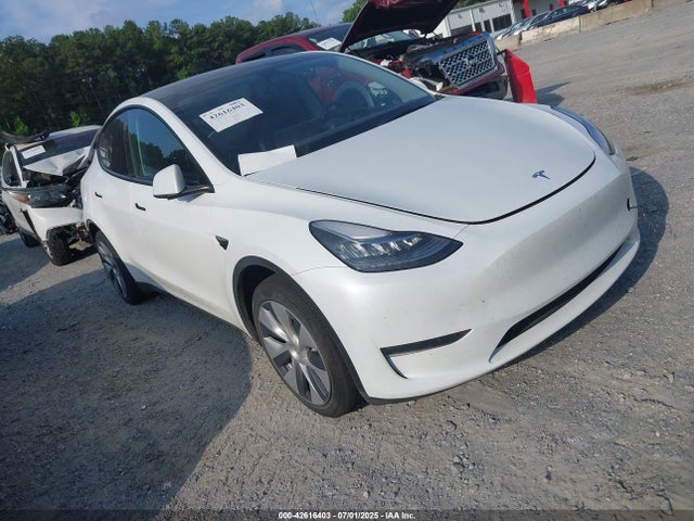 2023 TESLA MODEL Y 7SAYGDEE9PA087029 Photo 0