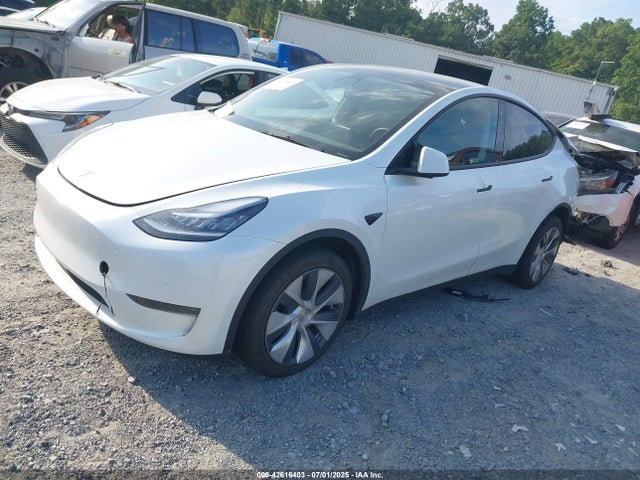 2023 TESLA MODEL Y 7SAYGDEE9PA087029 Photo 1