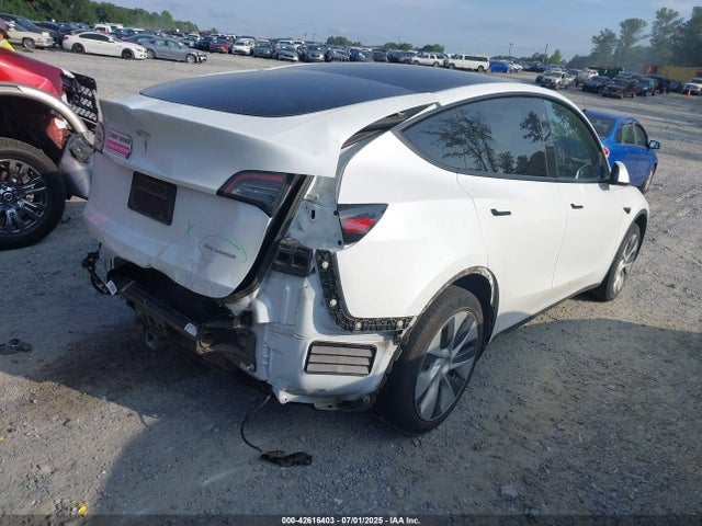 2023 TESLA MODEL Y 7SAYGDEE9PA087029 Photo 3
