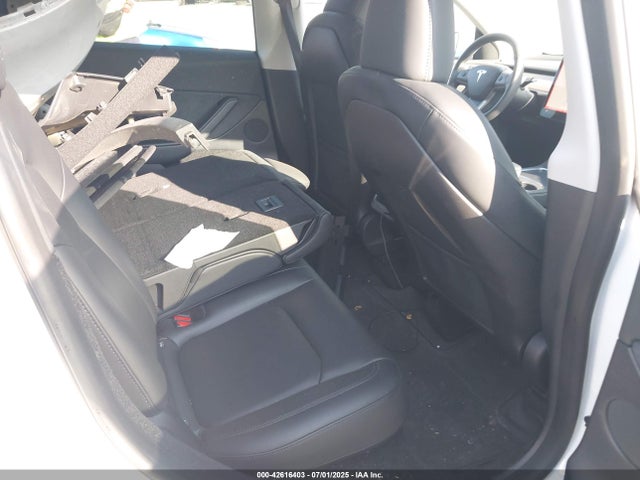 2023 TESLA MODEL Y 7SAYGDEE9PA087029 Photo 7