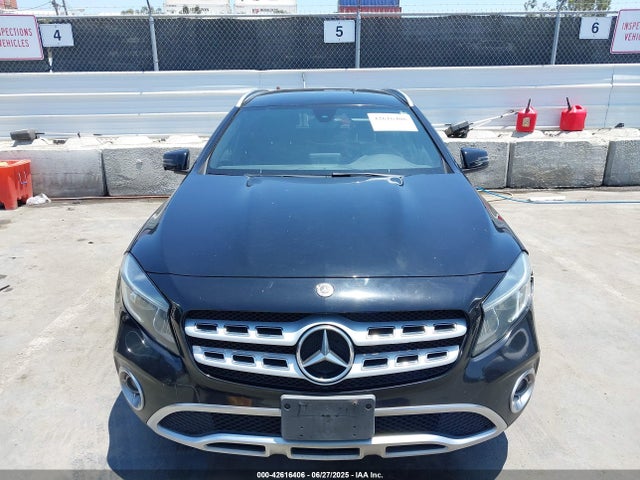 Mercedes-Benz m270 2019 WDCTG4EB6KU009852 Image 12