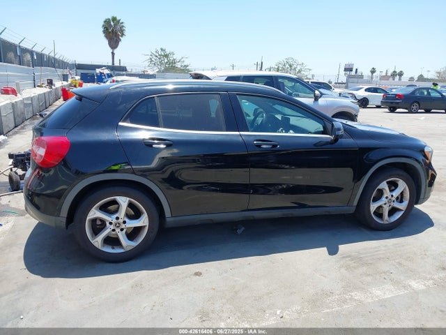 Mercedes-Benz m270 2019 WDCTG4EB6KU009852 Image 13