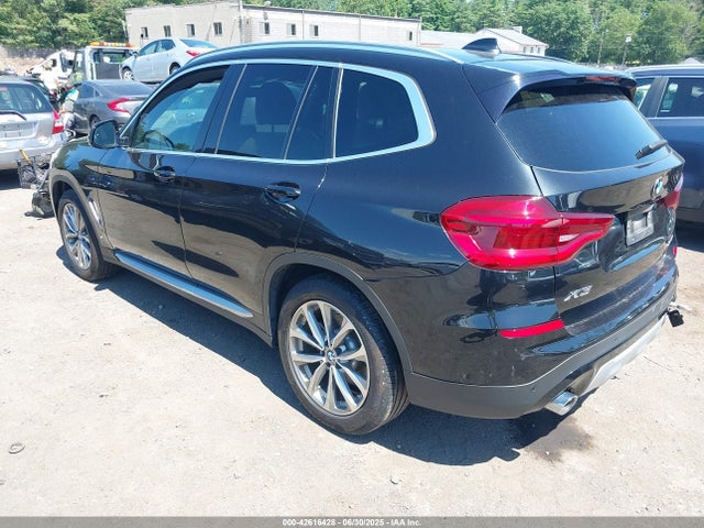 5UXTR9C5XKLE18518 BMW X3