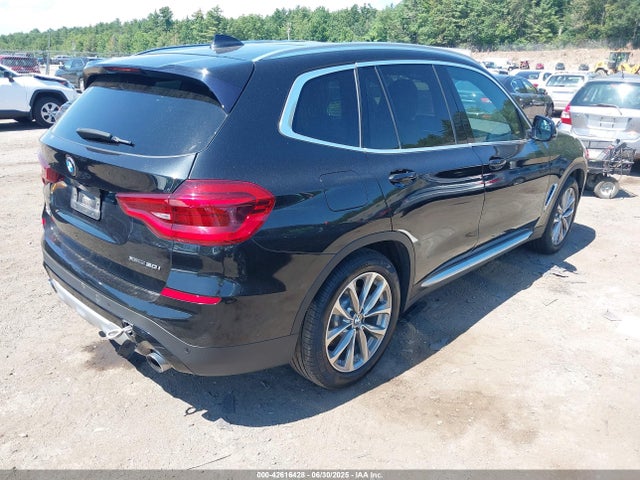 5UXTR9C5XKLE18518 BMW X3