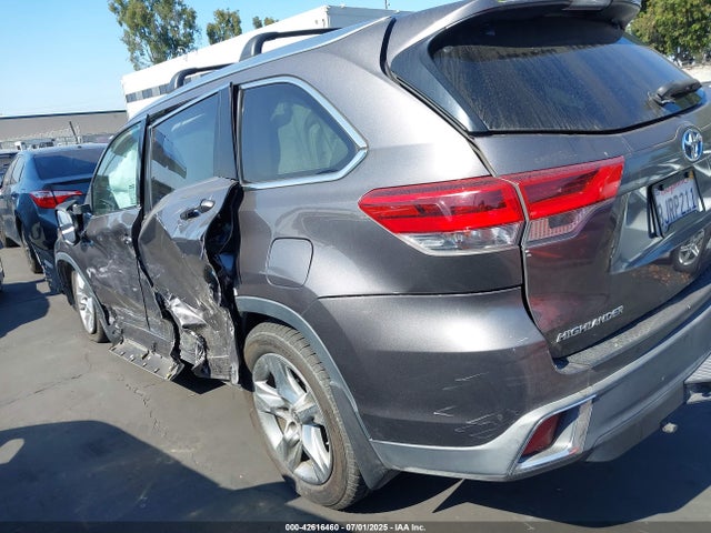 5TDDGRFHXKS056557 Toyota 2gr-fxs, 4jm+2fm