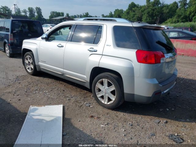 2011 GMC TERRAIN 2CTALWEC7B6202463 Photo 2