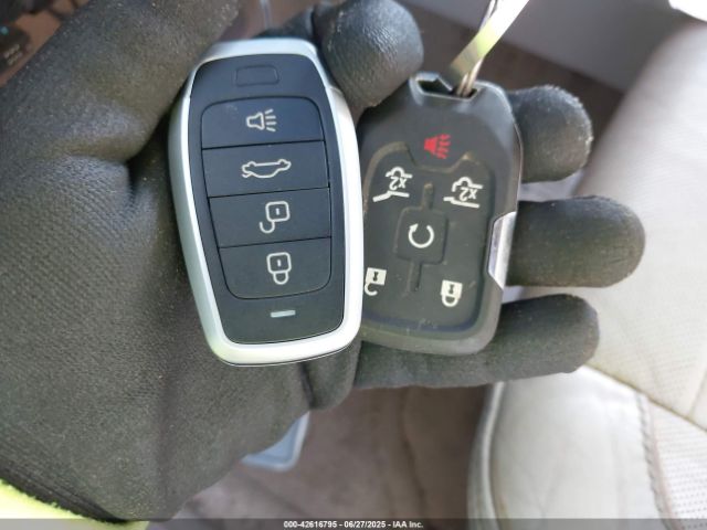 1GKS2HKJ5HR122694 GMC l86 - sidi: spark ignited direct injection, vvt: variable valve timing, afm, e85max, alum