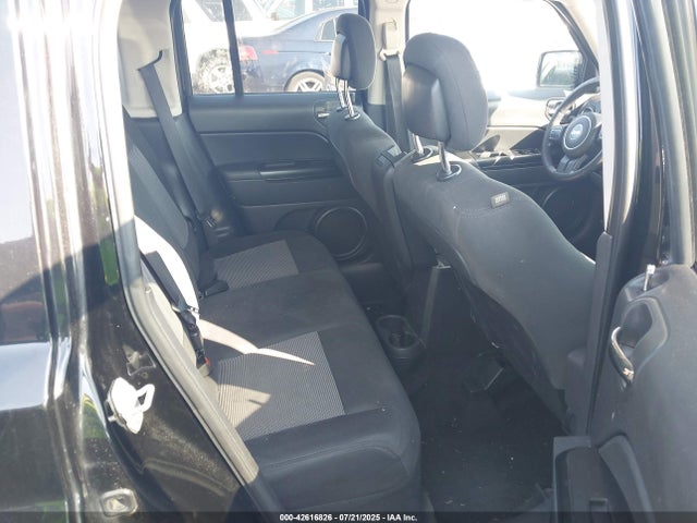 1C4NJPFB8FD185890 Jeep Patriot
