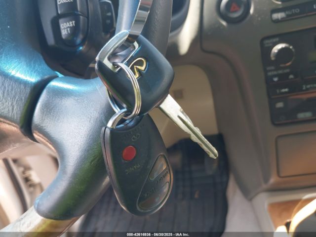 2001 INFINITI QX4 JNRDR07X11W104019 Photo 10