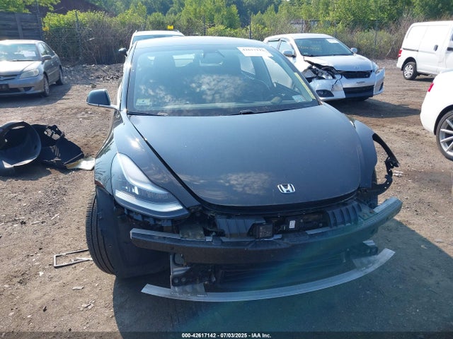 5YJ3E1EA1KF313469 Tesla MODEL 3