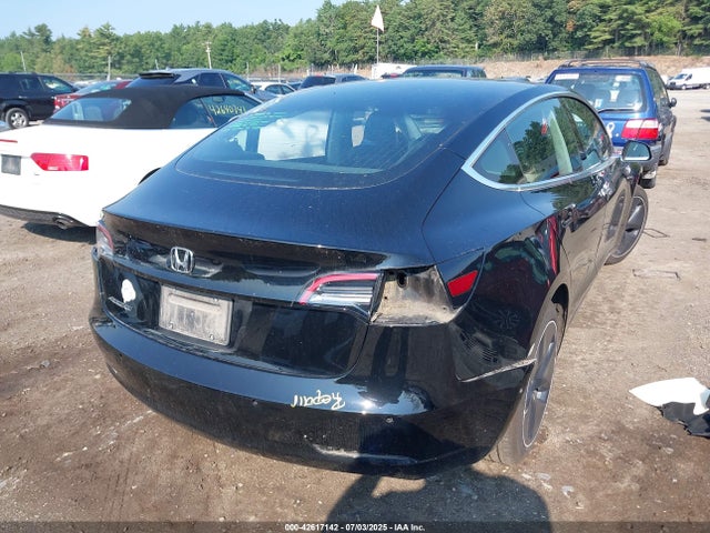2019 TESLA MODEL 3 5YJ3E1EA1KF313469 Photo 3