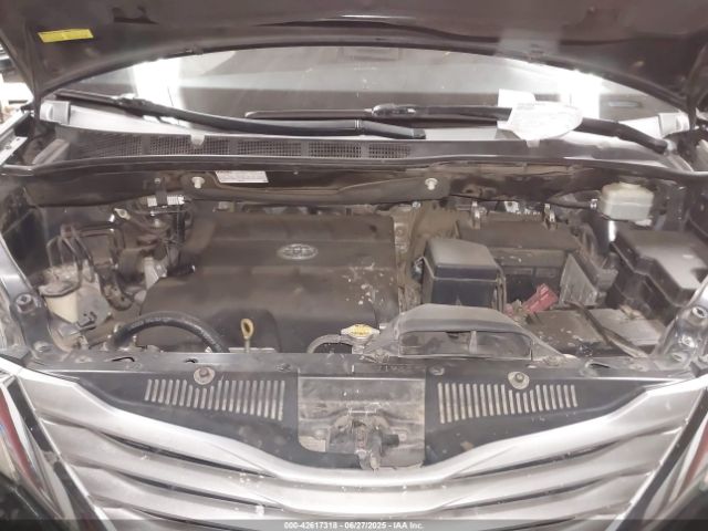 2016 TOYOTA SIENNA 5TDYK3DC2GS757749 Photo 9