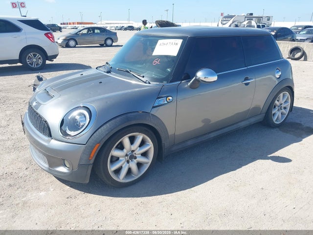 2010 MINI COOPER S WMWMF7C53ATX41515 Photo 1