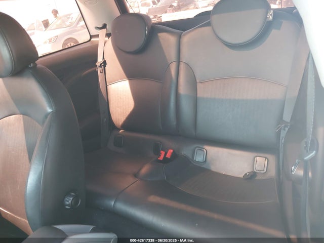2010 MINI COOPER S WMWMF7C53ATX41515 Photo 7