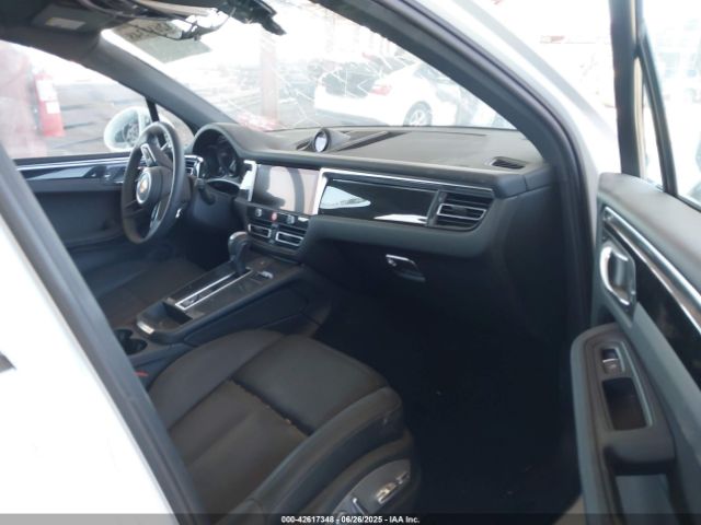 2024 PORSCHE MACAN WP1AA2A55RLB16232 Photo 4