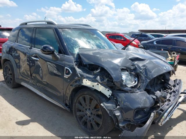 2018 MINI COUNTRYMAN WMZYT3C32J3E93636 Photo 0